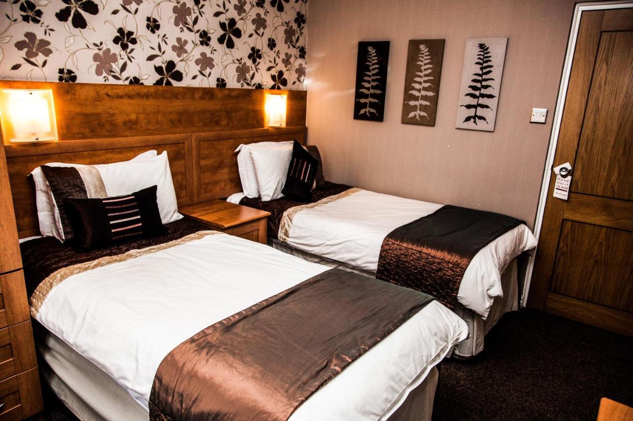 Trivelles Park Hotel Preston  Exterior photo